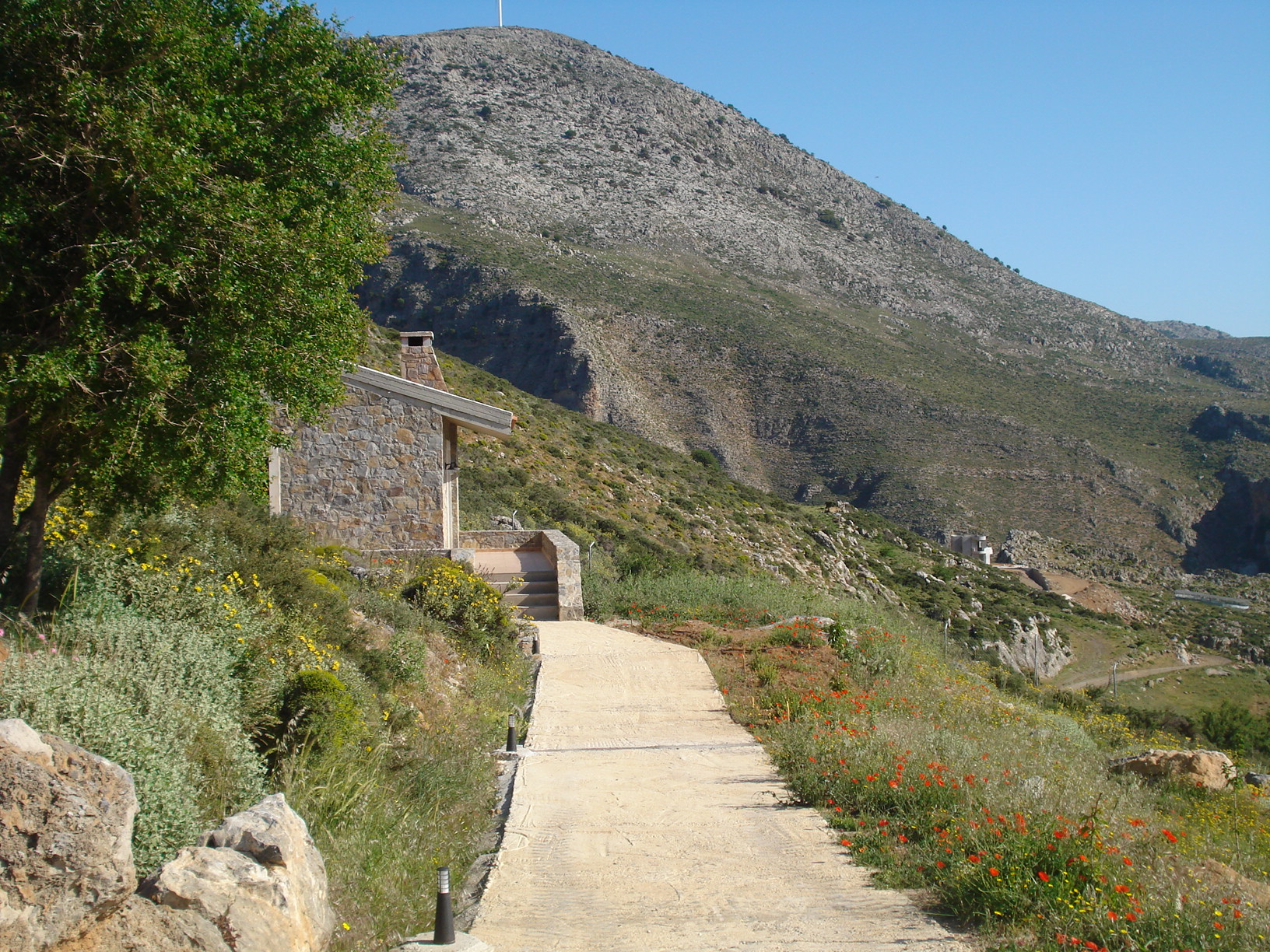 path to the villa